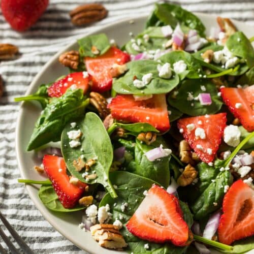 strawberry salad with candied pecans and gorgonzola cheese